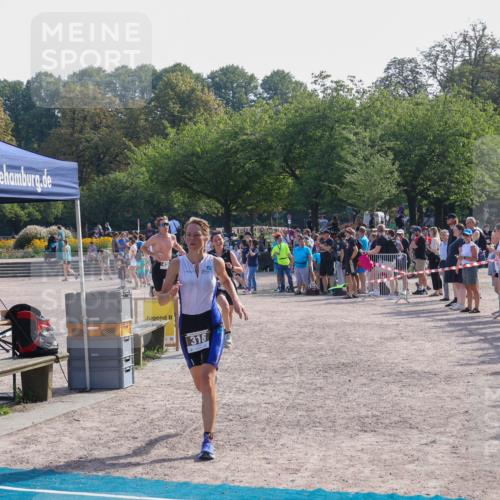 08.09.2024 - Stadtparktriathlon Luisa Fischer http://msf.ph/oto/7036471 08.09.2024 11:30:44 Ziel 316, 318, 426 meine-sportfotos.de