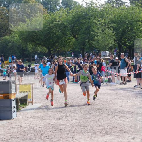 08.09.2024 - Stadtparktriathlon Luisa Fischer http://msf.ph/oto/7036494 08.09.2024 11:31:24 Ziel 251, 266 meine-sportfotos.de