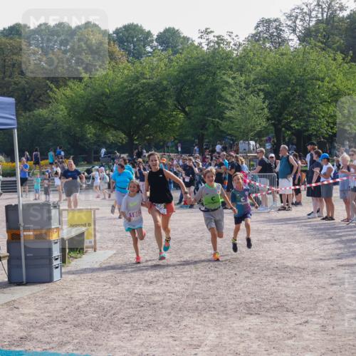 08.09.2024 - Stadtparktriathlon Luisa Fischer http://msf.ph/oto/7036495 08.09.2024 11:31:24 Ziel 251, 266 meine-sportfotos.de