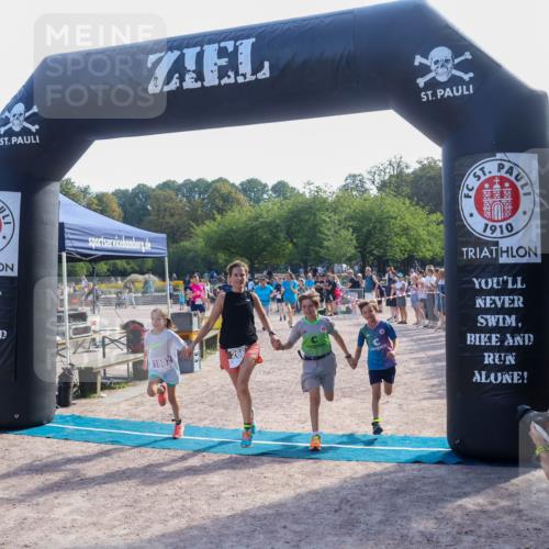 08.09.2024 - Stadtparktriathlon Luisa Fischer http://msf.ph/oto/7036502 08.09.2024 11:31:26 Ziel 251, 266 meine-sportfotos.de