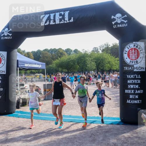 08.09.2024 - Stadtparktriathlon Luisa Fischer http://msf.ph/oto/7036503 08.09.2024 11:31:26 Ziel 251, 266 meine-sportfotos.de