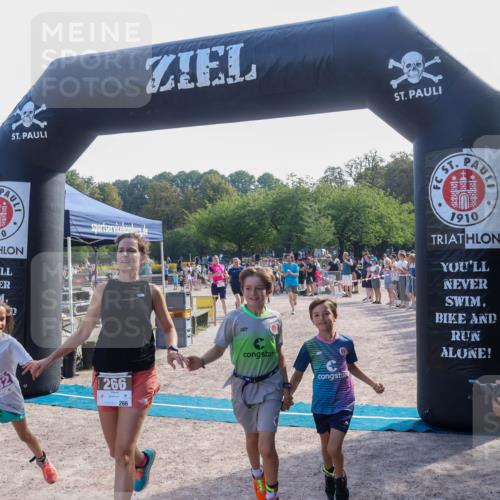 08.09.2024 - Stadtparktriathlon Luisa Fischer http://msf.ph/oto/7036505 08.09.2024 11:31:27 Ziel 251, 266 meine-sportfotos.de