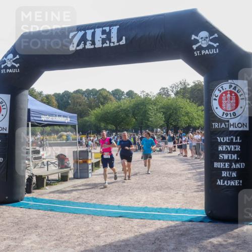 08.09.2024 - Stadtparktriathlon Luisa Fischer http://msf.ph/oto/7036506 08.09.2024 11:31:29 Ziel 251, 266, 293 meine-sportfotos.de