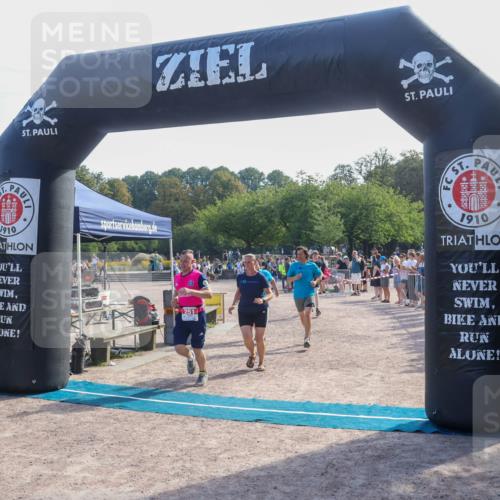 08.09.2024 - Stadtparktriathlon Luisa Fischer http://msf.ph/oto/7036508 08.09.2024 11:31:29 Ziel 251, 266, 293 meine-sportfotos.de