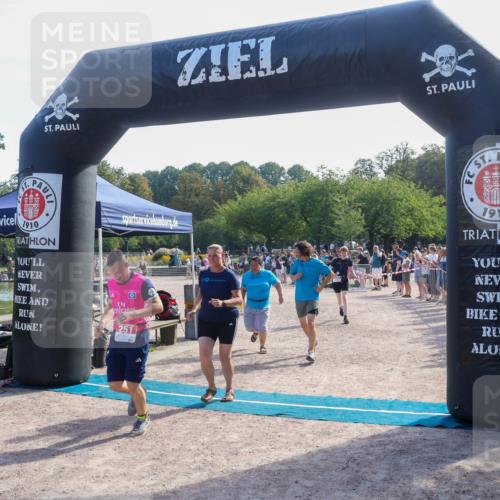 08.09.2024 - Stadtparktriathlon Luisa Fischer http://msf.ph/oto/7036512 08.09.2024 11:31:30 Ziel 251, 266, 293 meine-sportfotos.de