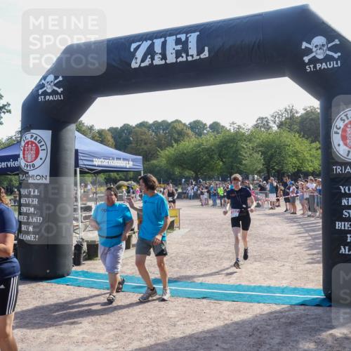 08.09.2024 - Stadtparktriathlon Luisa Fischer http://msf.ph/oto/7036519 08.09.2024 11:31:32 Ziel 251, 266, 293 meine-sportfotos.de