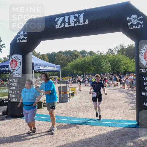 08.09.2024 - Stadtparktriathlon Luisa Fischer http://msf.ph/oto/7036521 08.09.2024 11:31:32 Ziel 251, 266, 293 meine-sportfotos.de