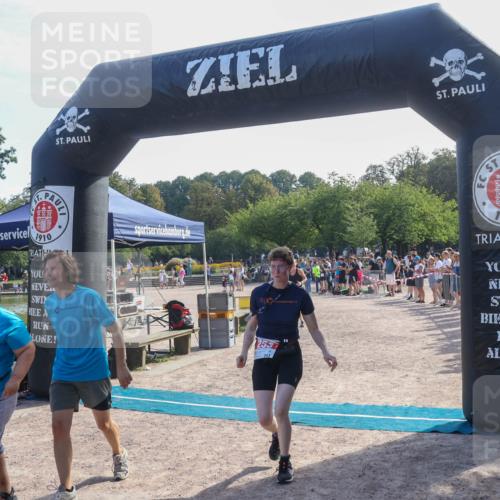 08.09.2024 - Stadtparktriathlon Luisa Fischer http://msf.ph/oto/7036524 08.09.2024 11:31:33 Ziel 251, 266, 293 meine-sportfotos.de