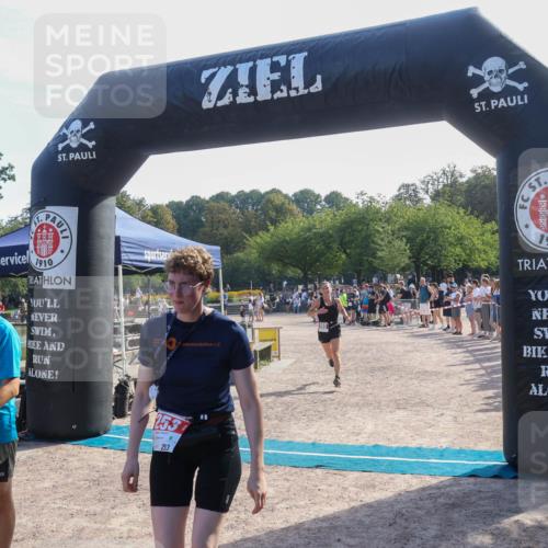 08.09.2024 - Stadtparktriathlon Luisa Fischer http://msf.ph/oto/7036528 08.09.2024 11:31:34 Ziel 251, 293 meine-sportfotos.de