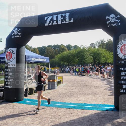 08.09.2024 - Stadtparktriathlon Luisa Fischer http://msf.ph/oto/7036532 08.09.2024 11:31:36 Ziel 251, 293 meine-sportfotos.de