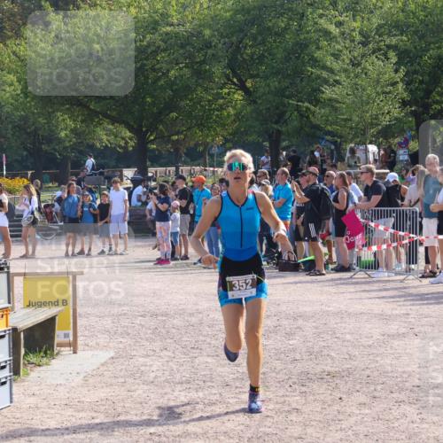 08.09.2024 - Stadtparktriathlon Luisa Fischer http://msf.ph/oto/7036540 08.09.2024 11:31:47 Ziel 352, 408 meine-sportfotos.de