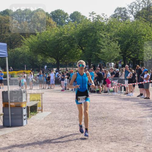 08.09.2024 - Stadtparktriathlon Luisa Fischer http://msf.ph/oto/7036543 08.09.2024 11:31:48 Ziel 352, 408 meine-sportfotos.de