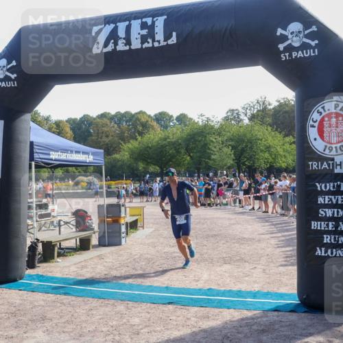 08.09.2024 - Stadtparktriathlon Luisa Fischer http://msf.ph/oto/7036555 08.09.2024 11:31:52 Ziel 352, 408 meine-sportfotos.de