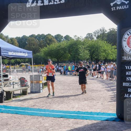 08.09.2024 - Stadtparktriathlon Luisa Fischer http://msf.ph/oto/7036563 08.09.2024 11:31:59 Ziel 286, 408 meine-sportfotos.de