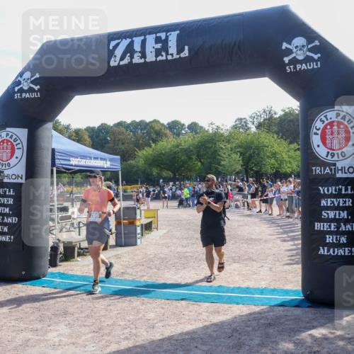 08.09.2024 - Stadtparktriathlon Luisa Fischer http://msf.ph/oto/7036569 08.09.2024 11:32:01 Ziel 286 meine-sportfotos.de