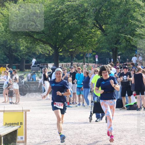 08.09.2024 - Stadtparktriathlon Luisa Fischer http://msf.ph/oto/7036572 08.09.2024 11:32:07 Ziel 252, 286 meine-sportfotos.de