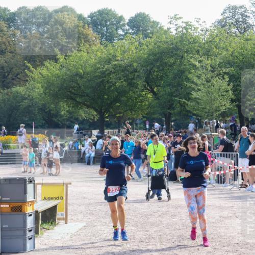 08.09.2024 - Stadtparktriathlon Luisa Fischer http://msf.ph/oto/7036577 08.09.2024 11:32:08 Ziel 252, 286 meine-sportfotos.de