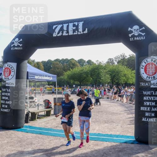 08.09.2024 - Stadtparktriathlon Luisa Fischer http://msf.ph/oto/7036584 08.09.2024 11:32:10 Ziel 252 meine-sportfotos.de