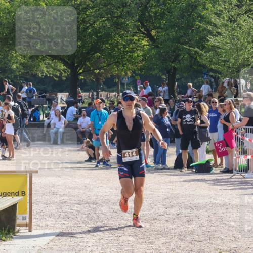 08.09.2024 - Stadtparktriathlon Luisa Fischer http://msf.ph/oto/7036600 08.09.2024 11:32:44 Ziel 414 meine-sportfotos.de