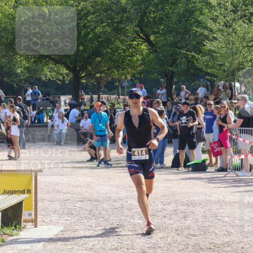 08.09.2024 - Stadtparktriathlon Luisa Fischer http://msf.ph/oto/7036601 08.09.2024 11:32:44 Ziel 414 meine-sportfotos.de
