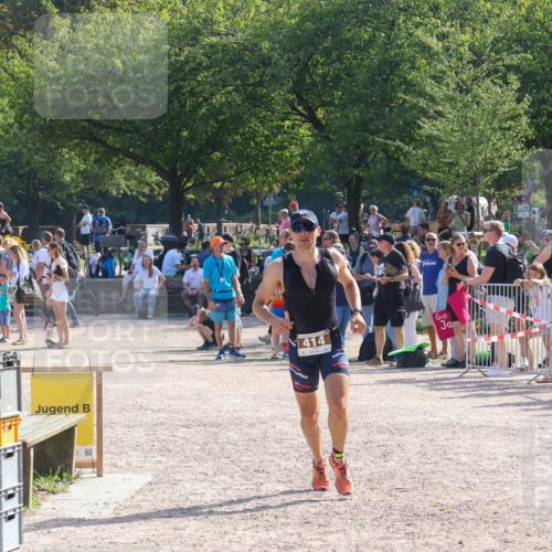08.09.2024 - Stadtparktriathlon Luisa Fischer http://msf.ph/oto/7036602 08.09.2024 11:32:44 Ziel 414 meine-sportfotos.de