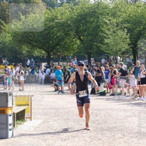 08.09.2024 - Stadtparktriathlon Luisa Fischer http://msf.ph/oto/7036603 08.09.2024 11:32:45 Ziel 414 meine-sportfotos.de