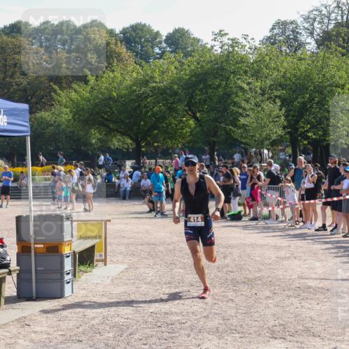 08.09.2024 - Stadtparktriathlon Luisa Fischer http://msf.ph/oto/7036605 08.09.2024 11:32:45 Ziel 414 meine-sportfotos.de