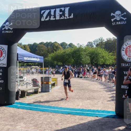 08.09.2024 - Stadtparktriathlon Luisa Fischer http://msf.ph/oto/7036607 08.09.2024 11:32:46 Ziel 414 meine-sportfotos.de