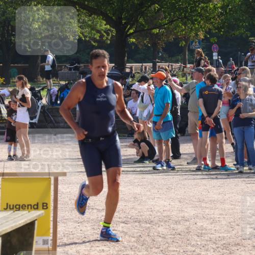 08.09.2024 - Stadtparktriathlon Luisa Fischer http://msf.ph/oto/7036611 08.09.2024 11:33:06 Ziel 373, 438 meine-sportfotos.de