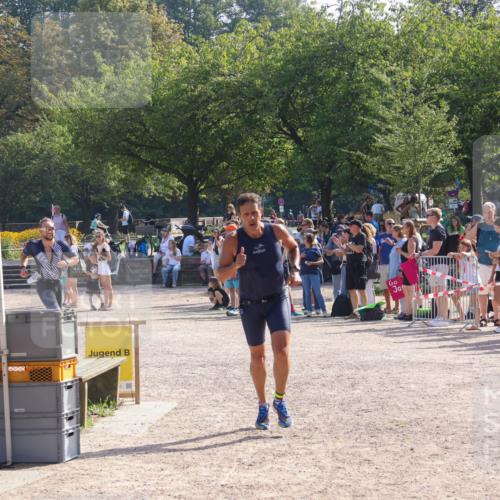 08.09.2024 - Stadtparktriathlon Luisa Fischer http://msf.ph/oto/7036616 08.09.2024 11:33:07 Ziel 373, 438 meine-sportfotos.de