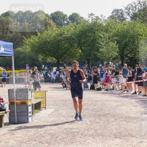 08.09.2024 - Stadtparktriathlon Luisa Fischer http://msf.ph/oto/7036617 08.09.2024 11:33:08 Ziel 373, 438 meine-sportfotos.de