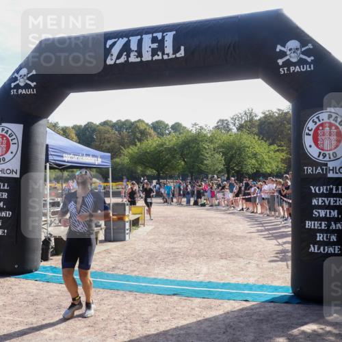 08.09.2024 - Stadtparktriathlon Luisa Fischer http://msf.ph/oto/7036630 08.09.2024 11:33:11 Ziel 263, 273, 373, 438 meine-sportfotos.de