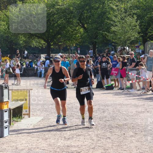 08.09.2024 - Stadtparktriathlon Luisa Fischer http://msf.ph/oto/7036631 08.09.2024 11:33:13 Ziel 263, 273, 373, 438, 459 meine-sportfotos.de
