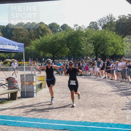 08.09.2024 - Stadtparktriathlon Luisa Fischer http://msf.ph/oto/7036636 08.09.2024 11:33:14 Ziel 263, 273, 373, 438, 459 meine-sportfotos.de