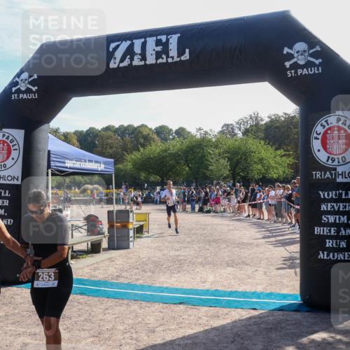 08.09.2024 - Stadtparktriathlon Luisa Fischer http://msf.ph/oto/7036644 08.09.2024 11:33:16 Ziel 263, 273, 373, 438, 459 meine-sportfotos.de