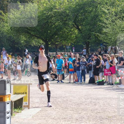 08.09.2024 - Stadtparktriathlon Luisa Fischer http://msf.ph/oto/7036650 08.09.2024 11:33:24 Ziel 389, 459 meine-sportfotos.de