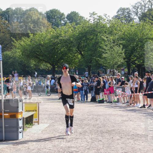 08.09.2024 - Stadtparktriathlon Luisa Fischer http://msf.ph/oto/7036654 08.09.2024 11:33:24 Ziel 389, 459 meine-sportfotos.de