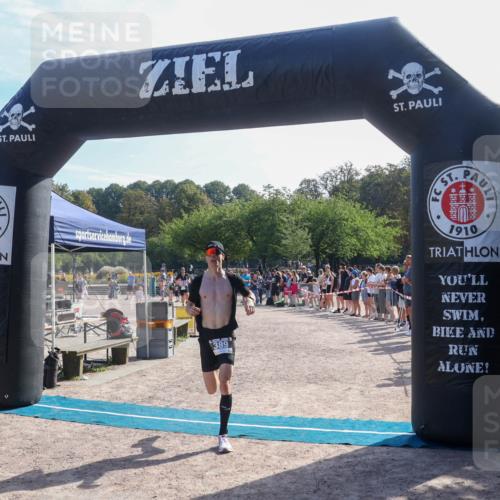 08.09.2024 - Stadtparktriathlon Luisa Fischer http://msf.ph/oto/7036660 08.09.2024 11:33:26 Ziel 368, 389 meine-sportfotos.de