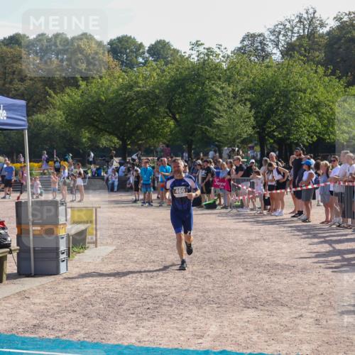 08.09.2024 - Stadtparktriathlon Luisa Fischer http://msf.ph/oto/7036676 08.09.2024 11:33:40 Ziel 460 meine-sportfotos.de
