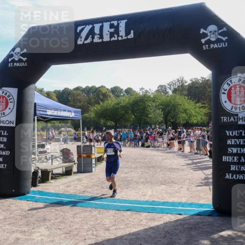 08.09.2024 - Stadtparktriathlon Luisa Fischer http://msf.ph/oto/7036681 08.09.2024 11:33:42 Ziel 460 meine-sportfotos.de