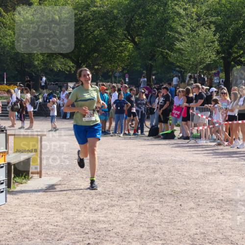 08.09.2024 - Stadtparktriathlon Luisa Fischer http://msf.ph/oto/7036695 08.09.2024 11:34:07 Ziel 307 meine-sportfotos.de