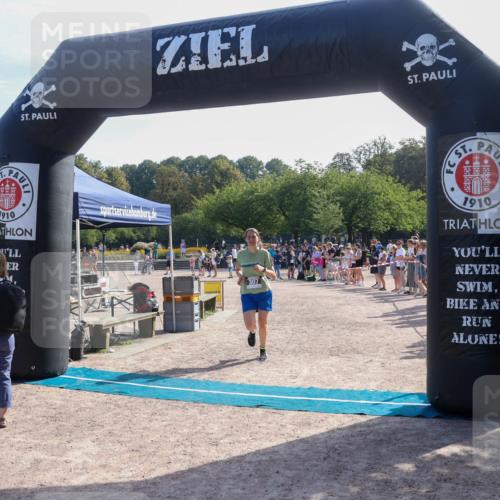 08.09.2024 - Stadtparktriathlon Luisa Fischer http://msf.ph/oto/7036698 08.09.2024 11:34:09 Ziel 307 meine-sportfotos.de