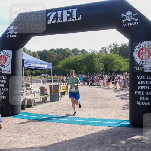 08.09.2024 - Stadtparktriathlon Luisa Fischer http://msf.ph/oto/7036699 08.09.2024 11:34:09 Ziel 307 meine-sportfotos.de
