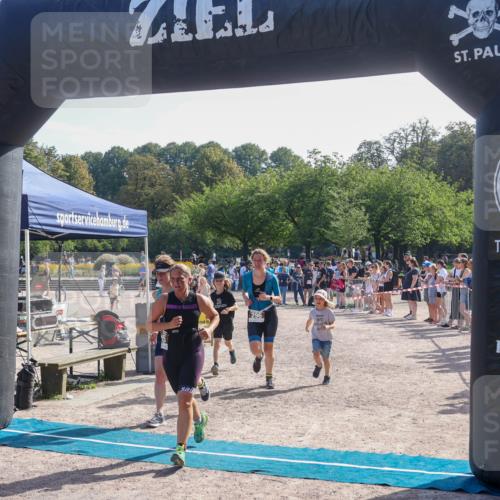 08.09.2024 - Stadtparktriathlon Luisa Fischer http://msf.ph/oto/7036711 08.09.2024 11:34:22 Ziel 281, 296, 305, 433 meine-sportfotos.de