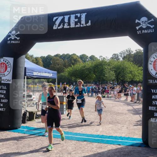 08.09.2024 - Stadtparktriathlon Luisa Fischer http://msf.ph/oto/7036712 08.09.2024 11:34:22 Ziel 281, 296, 305, 433 meine-sportfotos.de