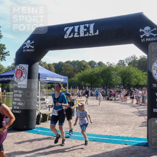 08.09.2024 - Stadtparktriathlon Luisa Fischer http://msf.ph/oto/7036715 08.09.2024 11:34:23 Ziel 281, 296, 305, 433 meine-sportfotos.de