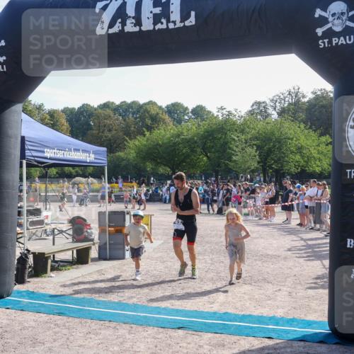 08.09.2024 - Stadtparktriathlon Luisa Fischer http://msf.ph/oto/7036724 08.09.2024 11:34:27 Ziel 281, 296, 305, 433 meine-sportfotos.de