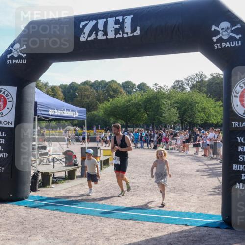 08.09.2024 - Stadtparktriathlon Luisa Fischer http://msf.ph/oto/7036725 08.09.2024 11:34:27 Ziel 281, 296, 305, 433 meine-sportfotos.de