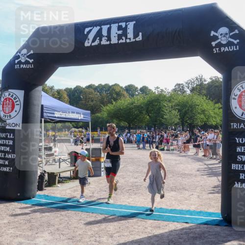 08.09.2024 - Stadtparktriathlon Luisa Fischer http://msf.ph/oto/7036726 08.09.2024 11:34:28 Ziel 281, 296, 305, 433 meine-sportfotos.de