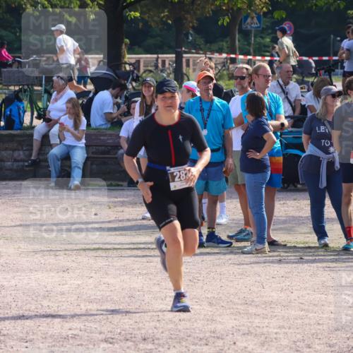 08.09.2024 - Stadtparktriathlon Luisa Fischer http://msf.ph/oto/7036729 08.09.2024 11:34:31 Ziel 282, 433 meine-sportfotos.de